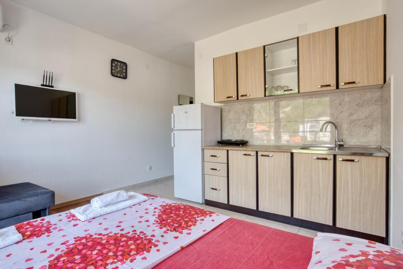בודווה Apartmani Cukic Rafailovici מראה חיצוני תמונה